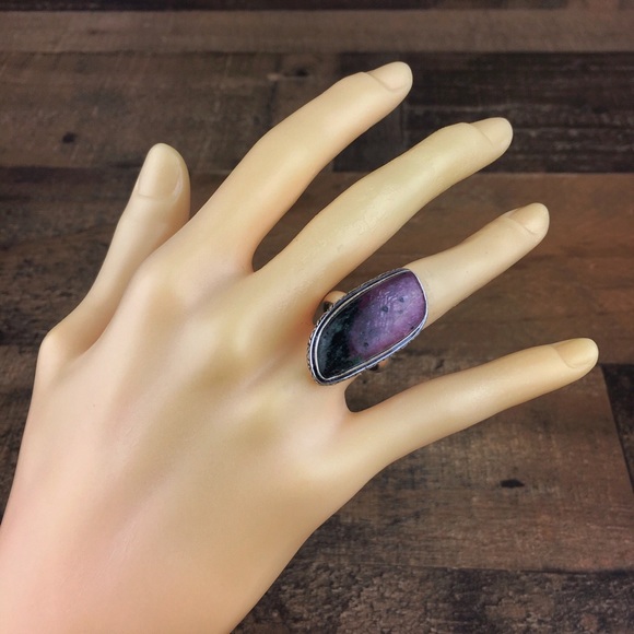 Ruby in Zoisite Stone Ring Size 8.5 - 8.75 - Picture 5 of 13